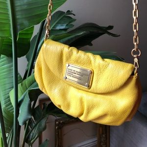 marc jacobs yellow crossbody - classic q karlie